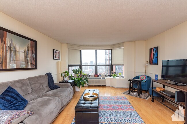 Foto del edificio - 899 S Plymouth Ct