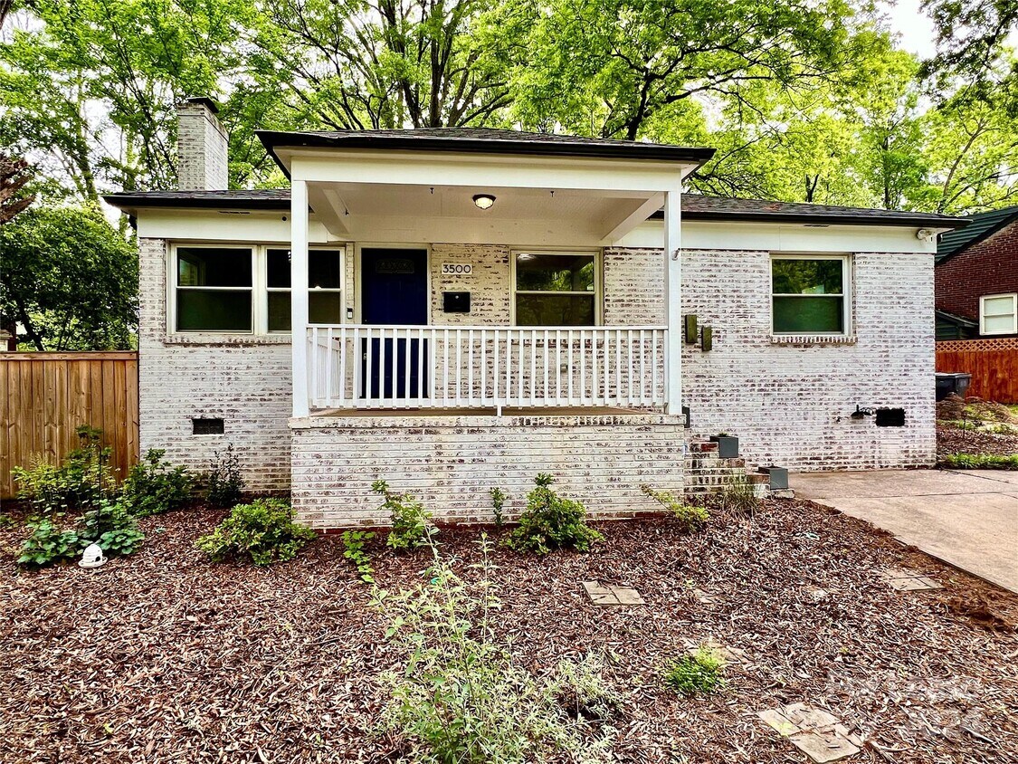 Primary Photo - 3500 Mathis Dr