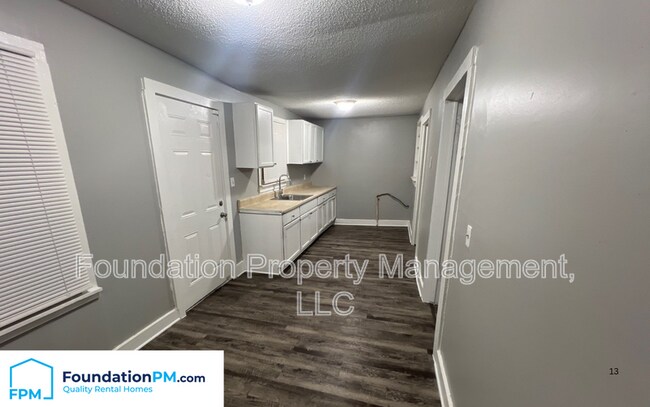 Building Photo - 444 Glankler St