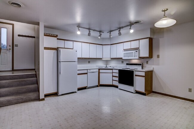 Foto del edificio - 1050 W Hamilton Ave
