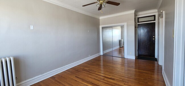 Building Photo - 2209 S 61st Ct