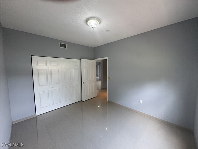 Building Photo - 11530 Villa Grand