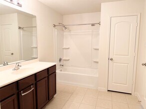 Building Photo - 22418 Threefold Ridge Dr