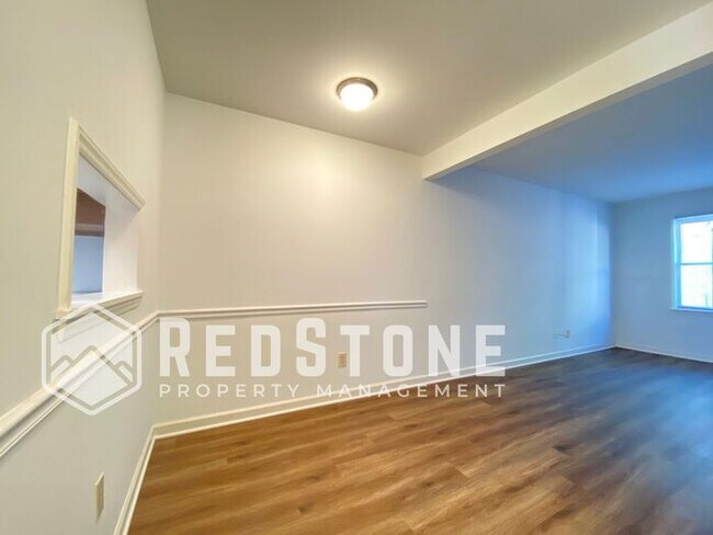 Foto del edificio - 2 Bedroom, 1.5 Bath - Townhome