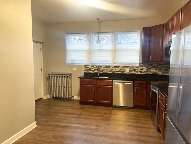 Building Photo - 2996 N Ridgeway