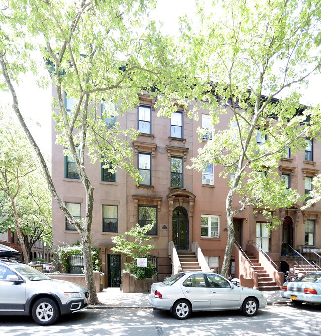 Building Photo - 416 Clinton St