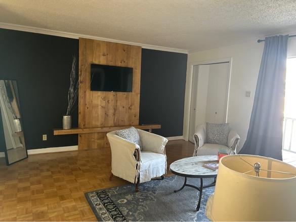 Foto del edificio - 5205 Evans Ave