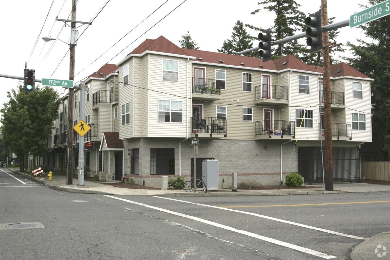 Burnside Common Apartments Portland, OR