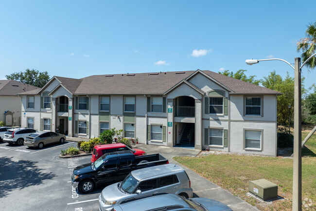 2350 N Central Ave Kissimmee, FL 34741-2376 - Kissimmee Oak Leaf Landings
