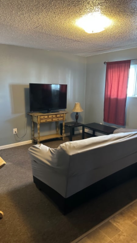 Foto del edificio - 635 10th Ave