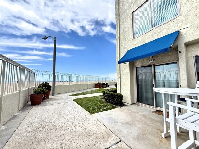 Foto del edificio - 711 Pacific Coast Hwy