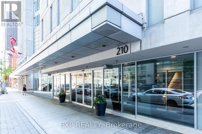 Building Photo - 210 Victoria St