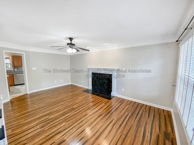 Foto del edificio - 3312 Maple Valley Ln