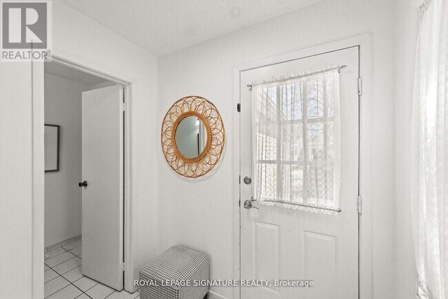 Building Photo - 22 Madsen Crescent
