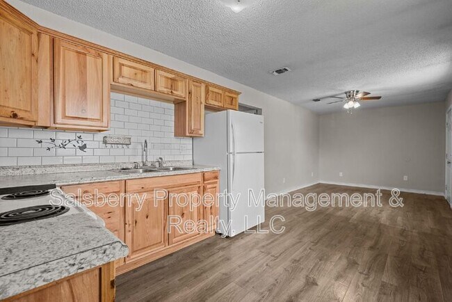 Foto del edificio - 1213 NW 3rd Ave