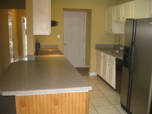Building Photo - 3 BR Ranch.  Privacy Fenced Backyard.   20260604