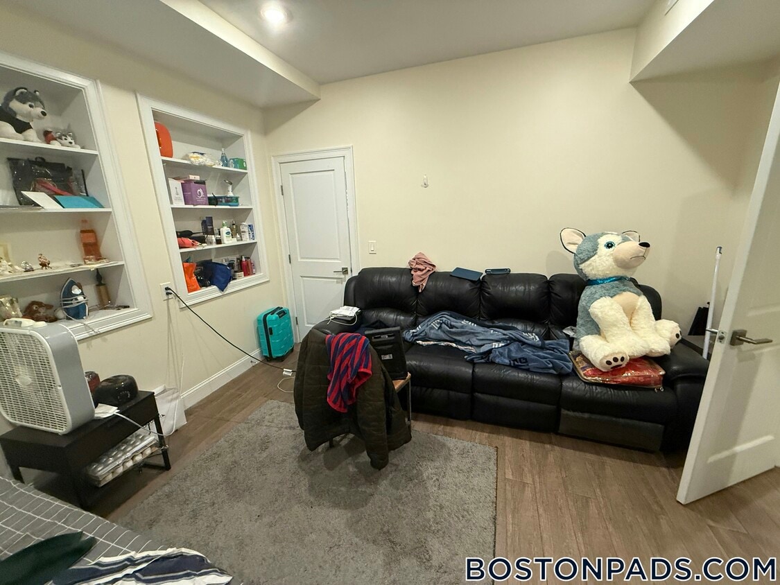 Foto principal - 1616 Beacon St