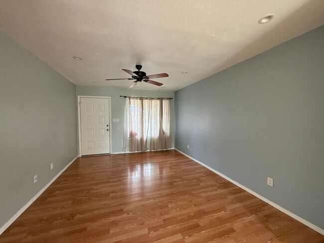 Foto del edificio - Knoell Mesa for rent!