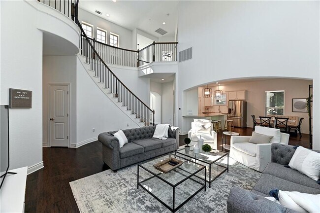 Foto del edificio - 2400 Winsted Ln