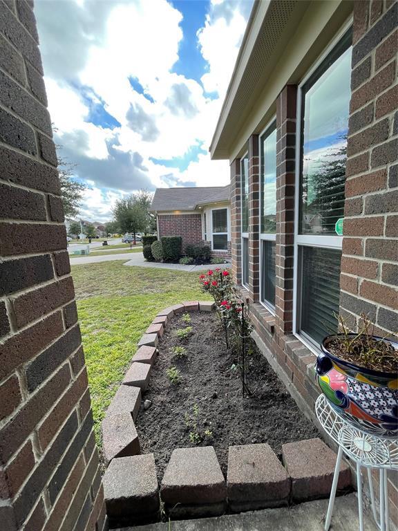 Foto del edificio - 16806 Blackberry Lily Ln