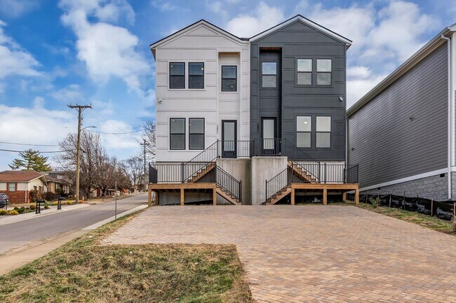 Foto del edificio - New build in West Nashville!