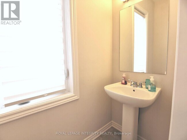 Building Photo - 52 Focality Cres