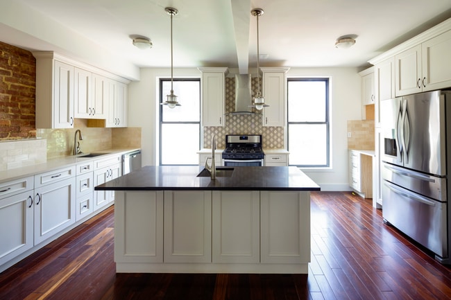 Foto del edificio - 751 Quincy St