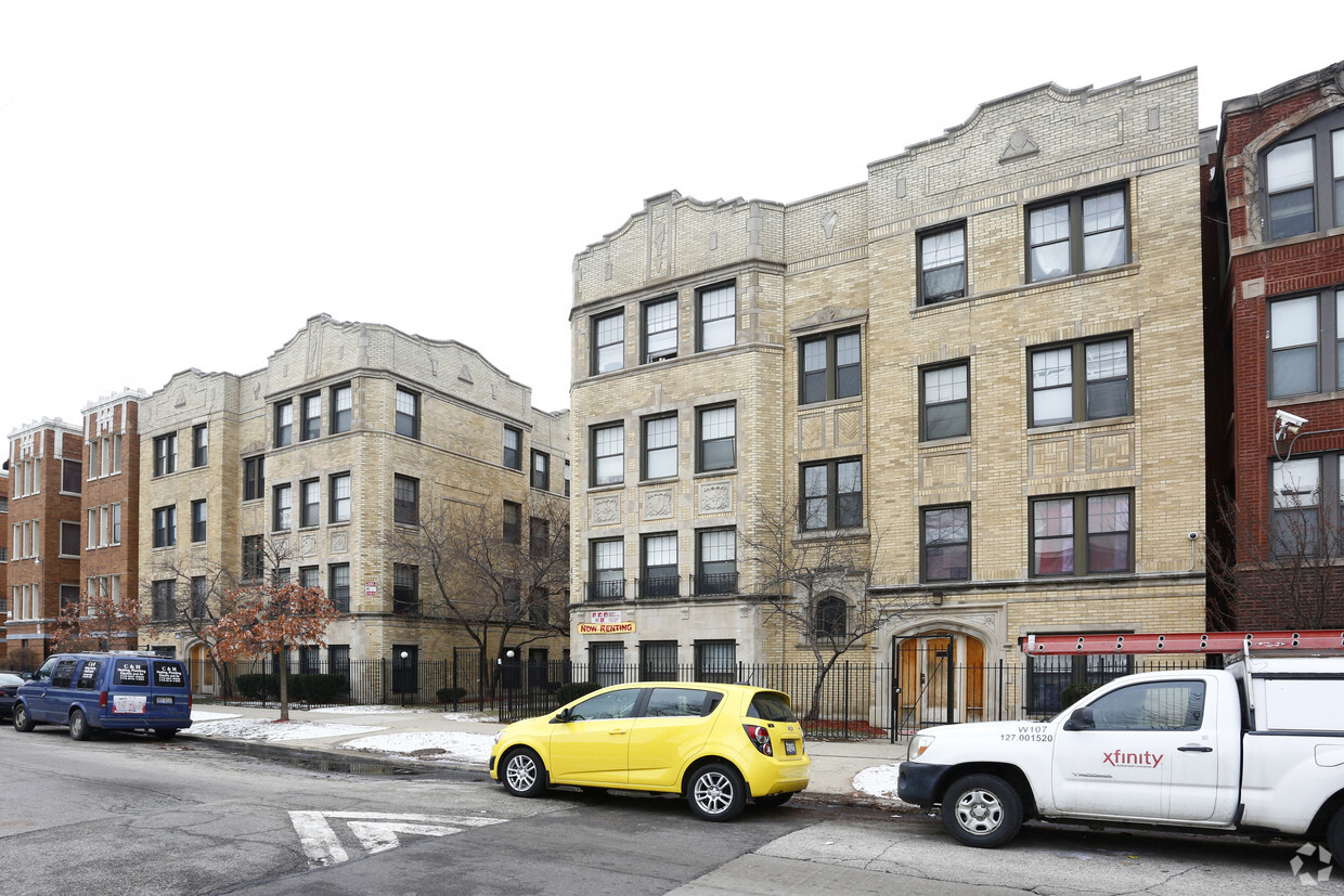 Building Photo - Clyde St Commons