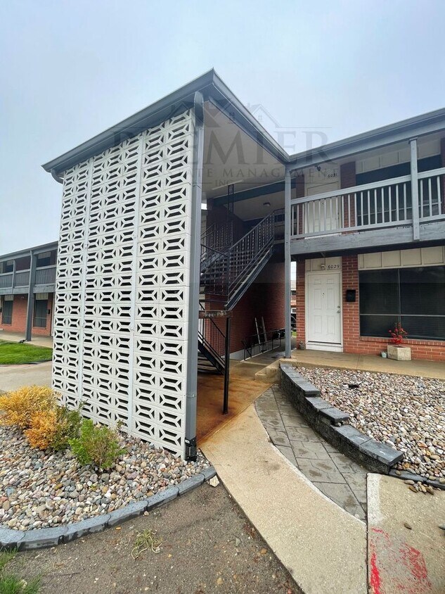 Foto principal - 6011 Barton Ave