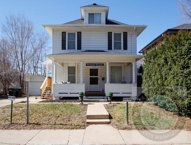 Building Photo - 822 N 50th Ave