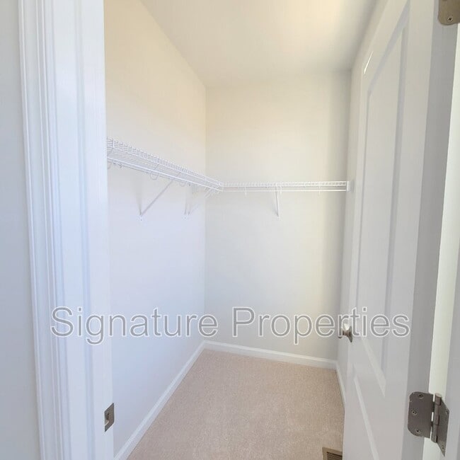 Building Photo - 9278 Magellan Pky