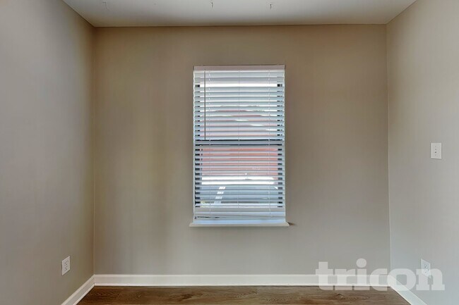 Foto del edificio - 1164 Lewiston St