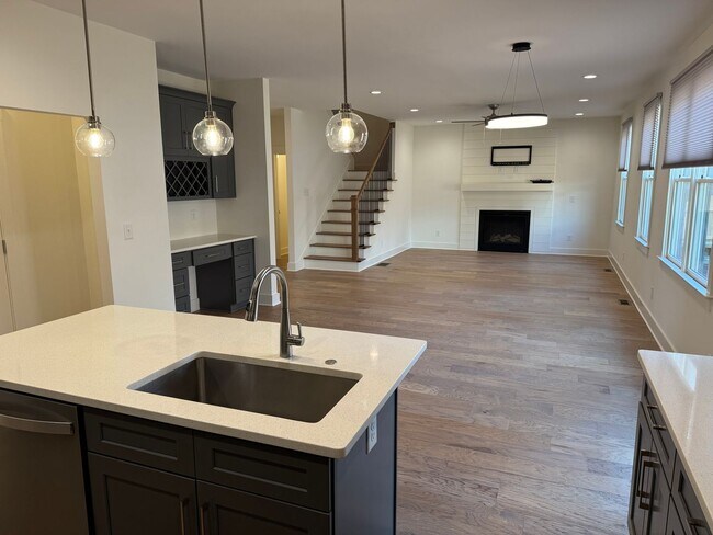 Building Photo - 2442 Mills Bend