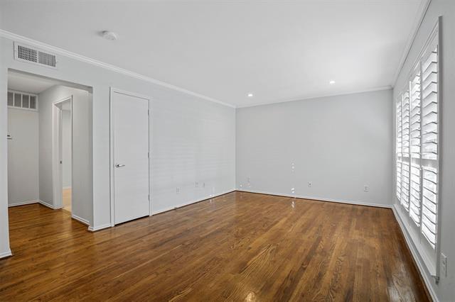Building Photo - 4616 W Lovers Ln