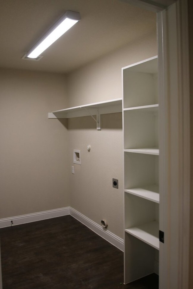 Building Photo - 1313 White Sand Drive
