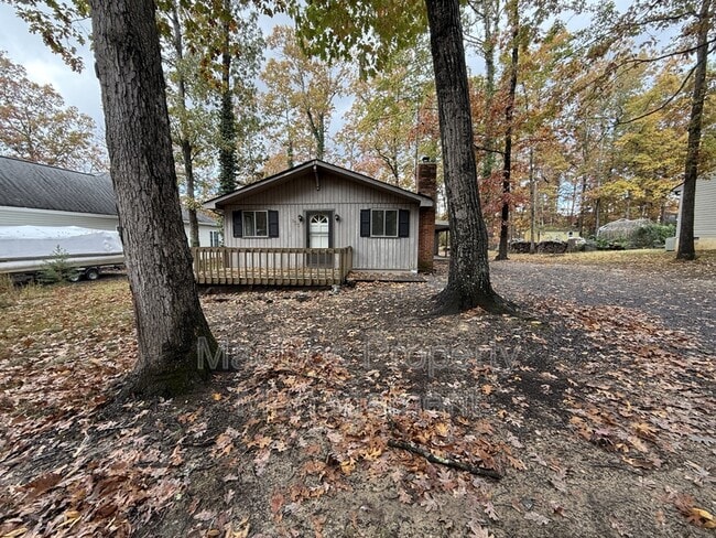 Building Photo - 900 Lakeview Pkwy