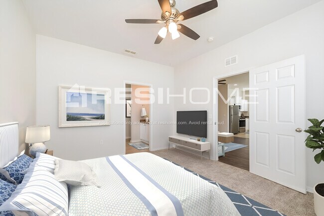 Foto del edificio - 215 Highland Meadows Ave