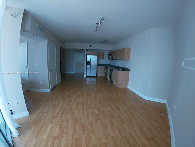 Building Photo - 350 S Miami Ave