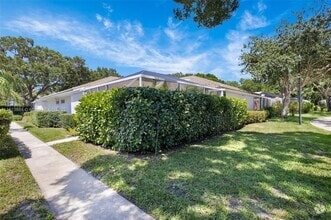 Building Photo - 2904 Pin Oak Ct