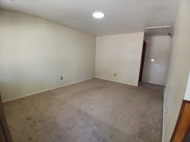 Foto del edificio - 17309 Dora St