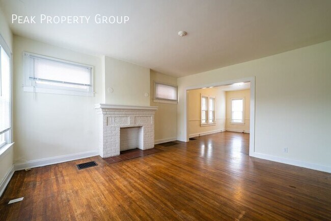 Foto del edificio - 1425 Northwest Blvd