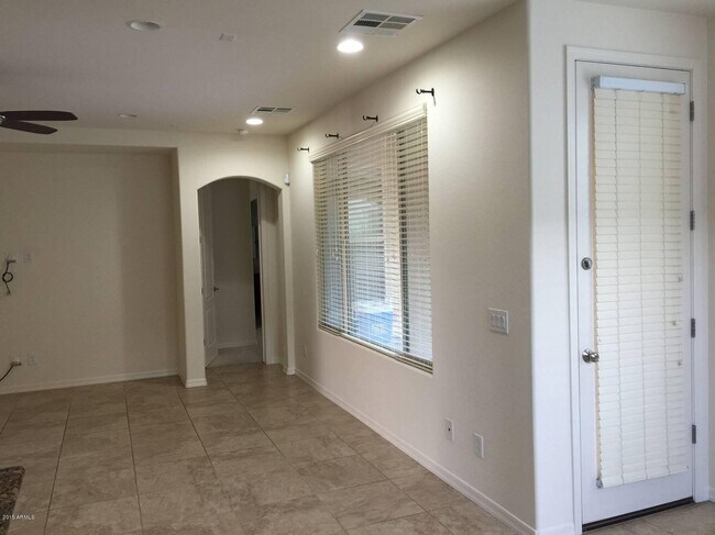 Building Photo - 1625 W Pelican Ct