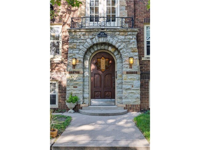 Foto del edificio - 3406 Harriet Ave