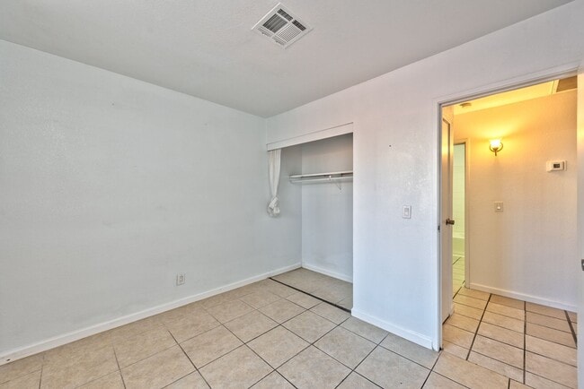 Foto del edificio - 3912 Torsby Pl