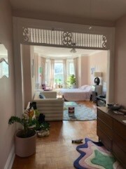 Foto del edificio - 527 Putnam Ave