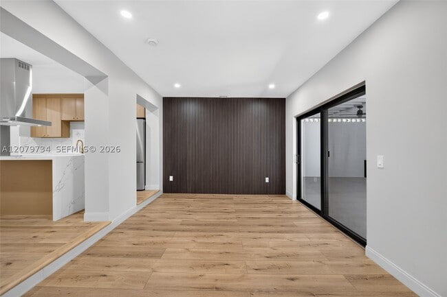 Building Photo - 1011 NW 30th Pl