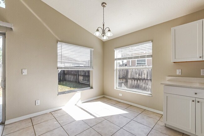 Foto del edificio - 4439 Brookdale Ct