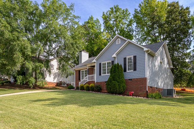 Building Photo - 976 St Catherines Dr