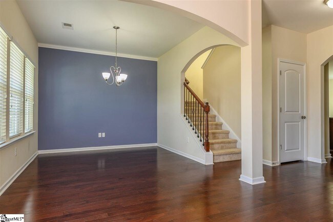 Building Photo - 271 Pyrenees Dr