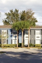 Building Photo - 2537 N Alafaya Trail